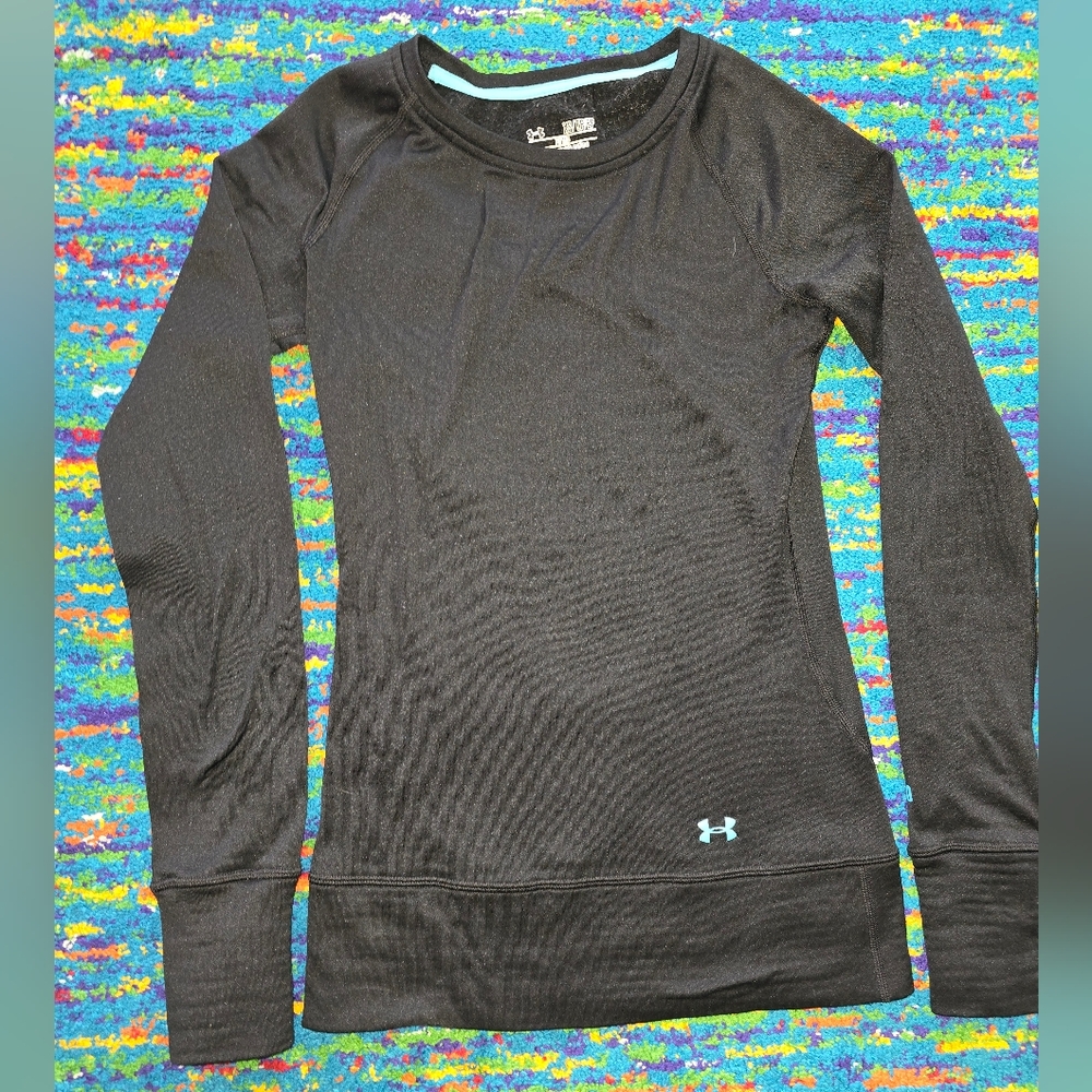 Womens Under Armour 2.0 base layer. Black with blue accent color size XS‎